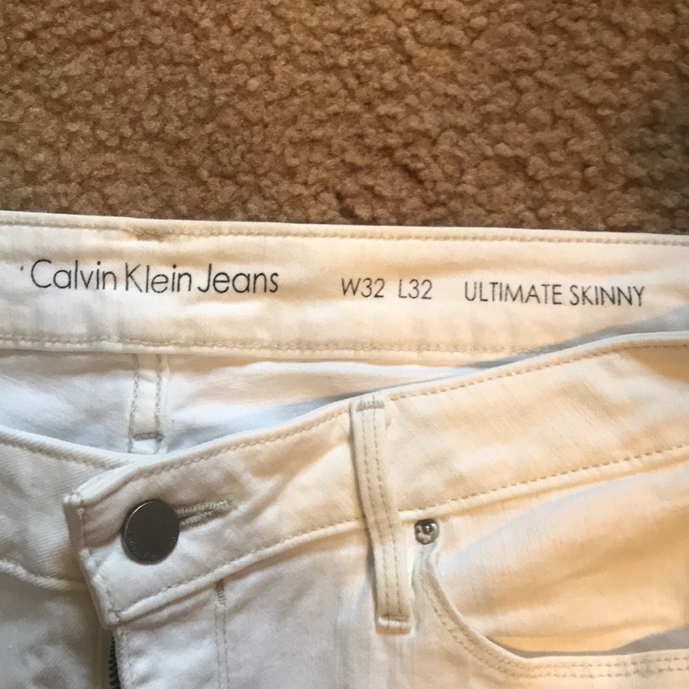 White Calvin Klein jeans